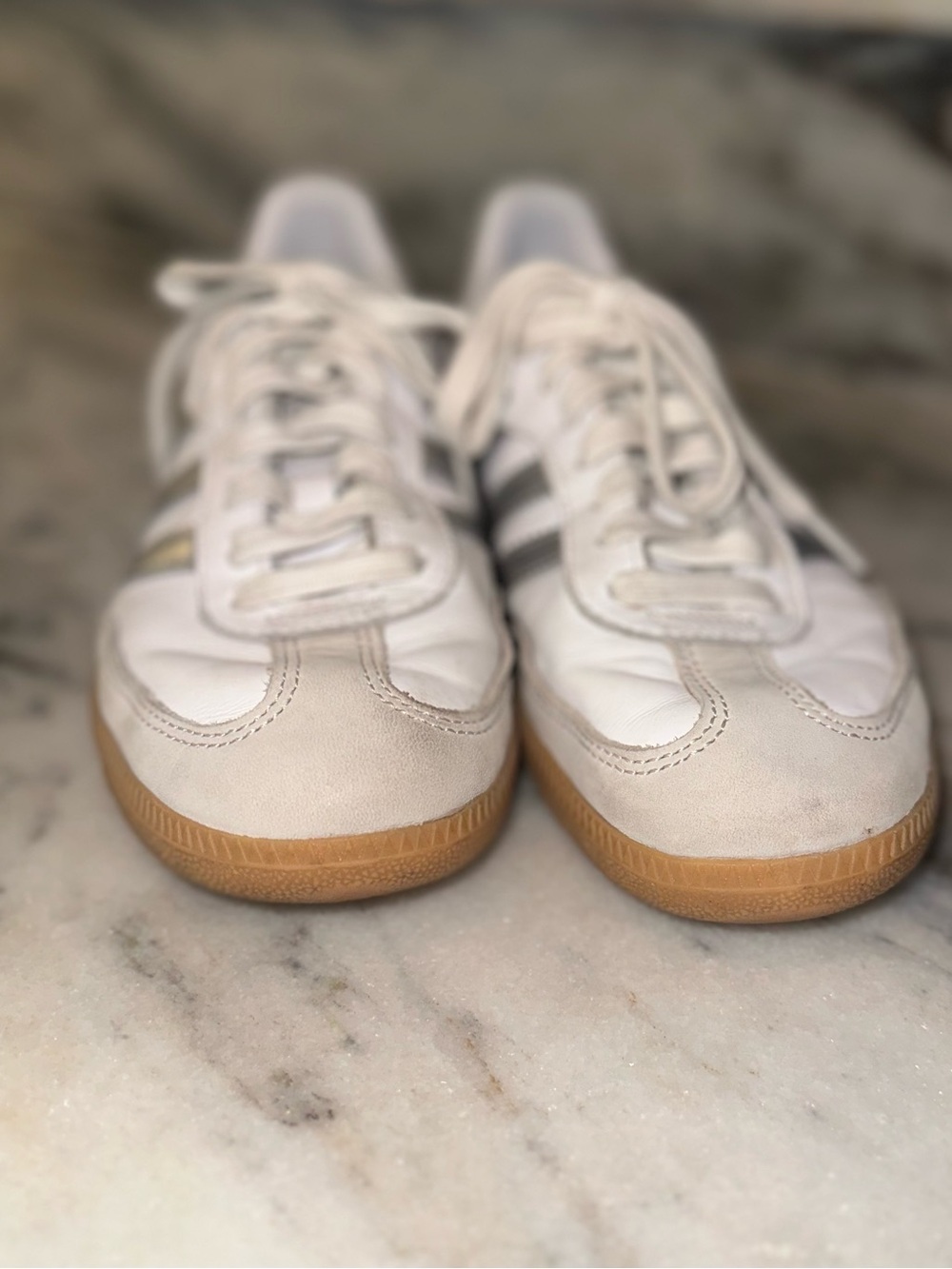 Adidas Samba Size 8 White & Silver Metallic Women's Shows Sneakers - Picture 3 of 10